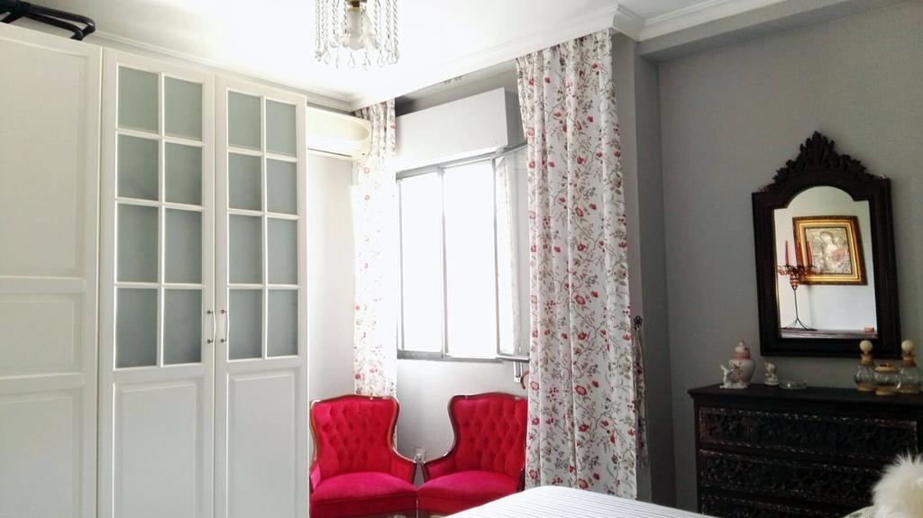 Triana Home & Free Parking Севілья Екстер'єр фото