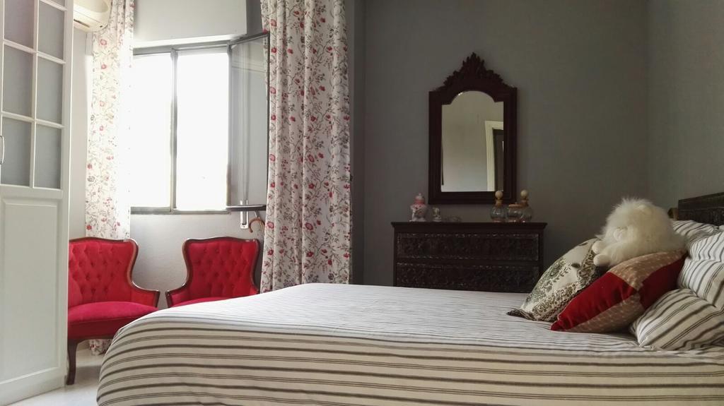 Triana Home & Free Parking Севілья Екстер'єр фото